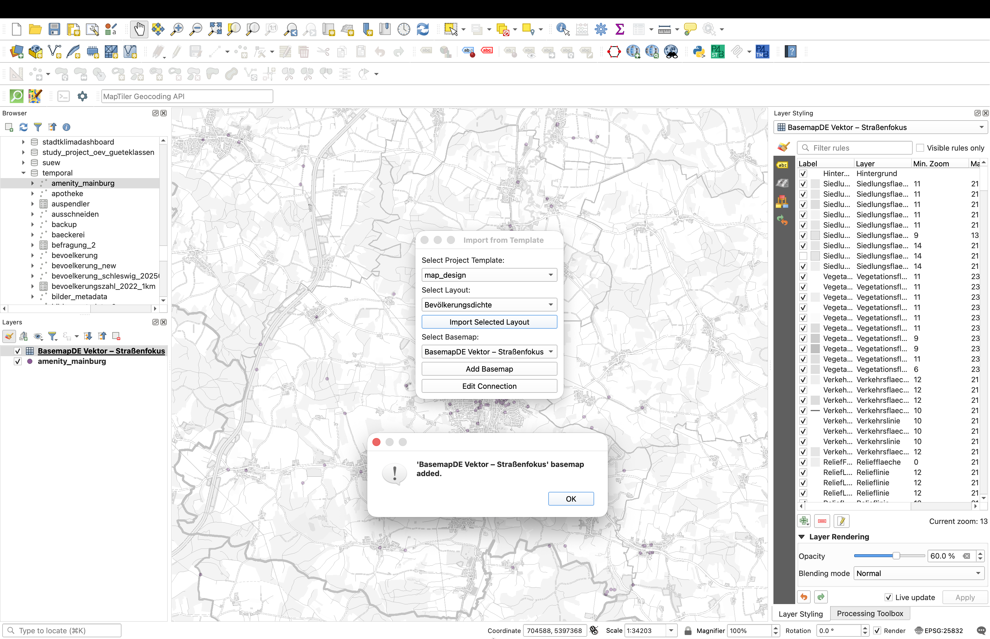 QGIS Layout Tools with amenity_mainburg in the Layers panel and BasemapDE Vektor – Straßenfokus added